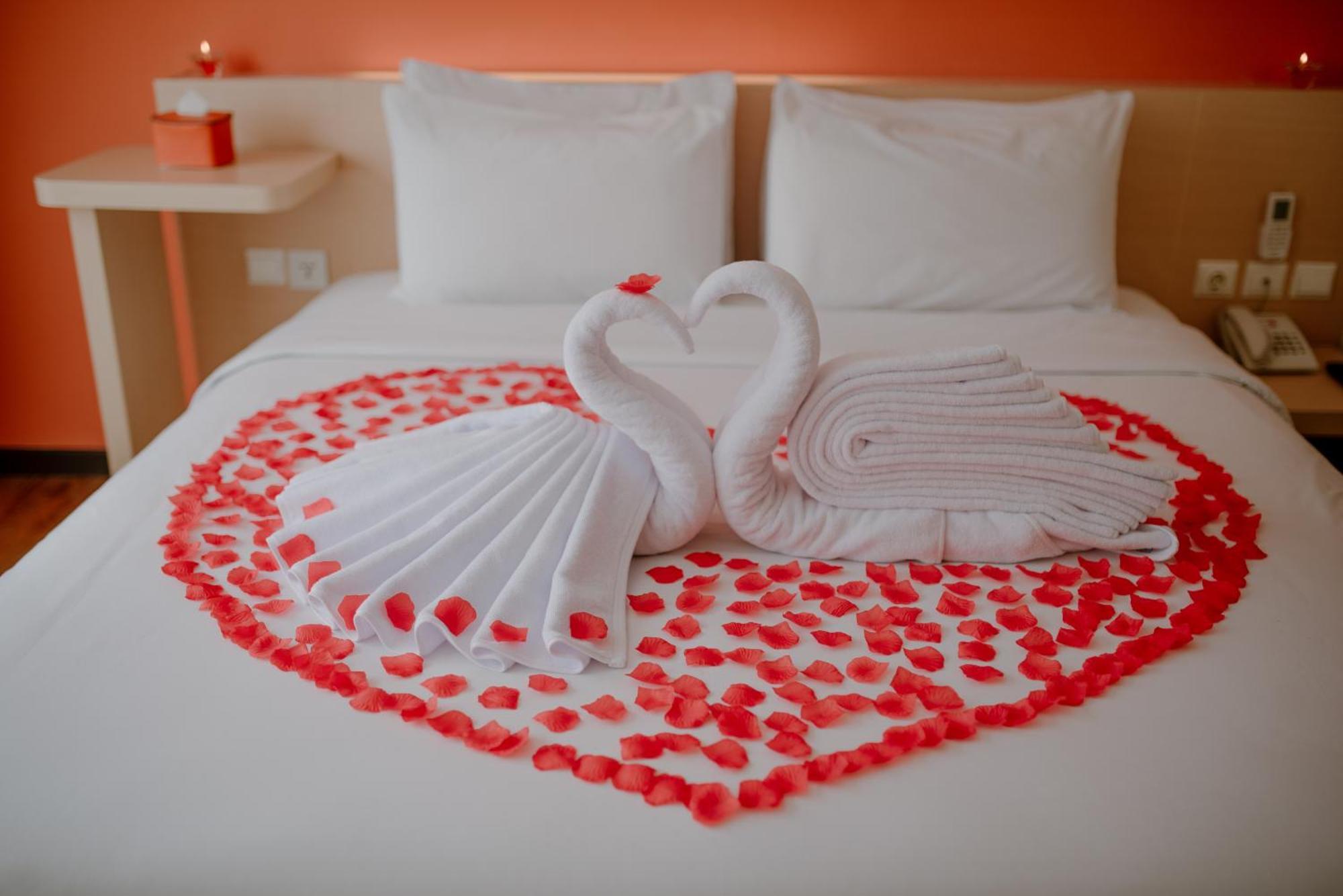 The Bountie Hotel And Convention Centre Sukabumi Eksteriør billede