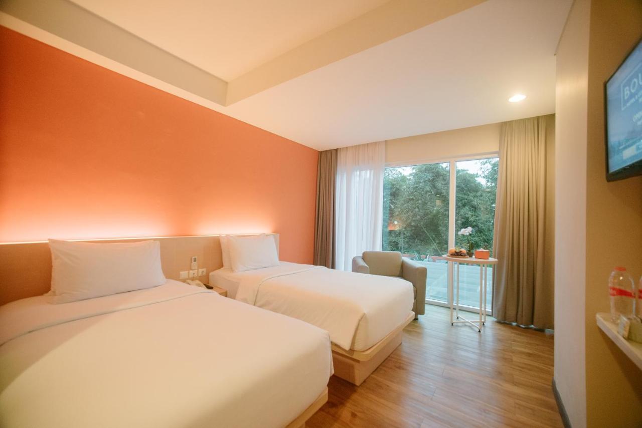 The Bountie Hotel And Convention Centre Sukabumi Eksteriør billede
