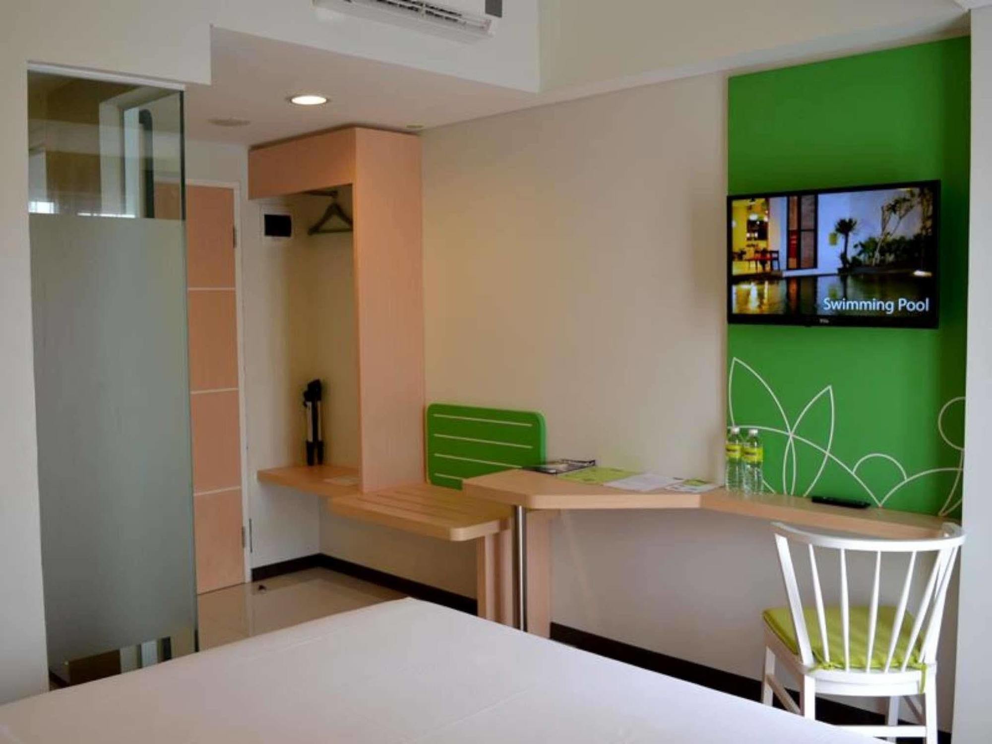 The Bountie Hotel And Convention Centre Sukabumi Eksteriør billede